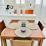 D & K Naxos Town Дом отдыха *